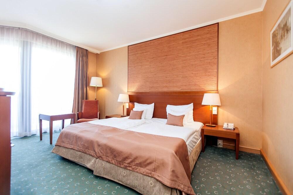 Greenfield Hotel Golf & Spa Bük 외부 사진