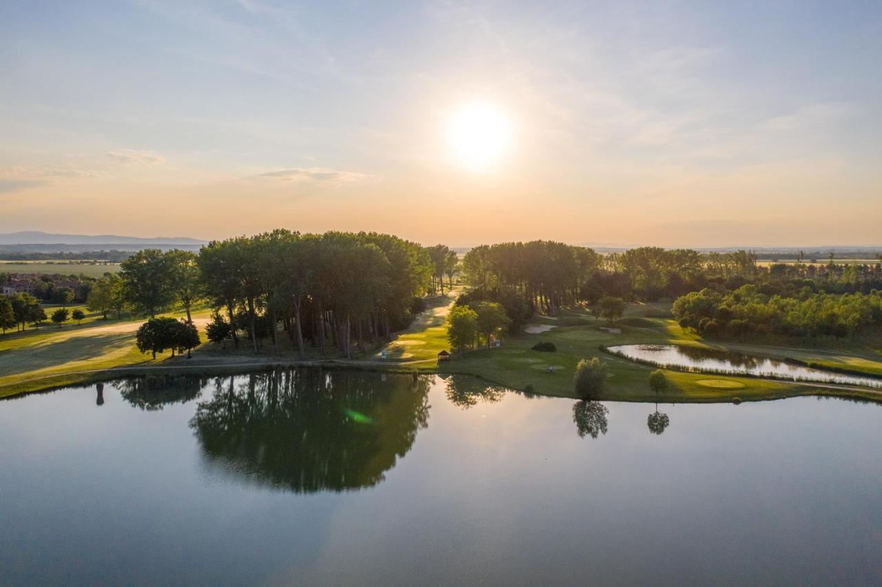 Greenfield Hotel Golf & Spa Bük 외부 사진